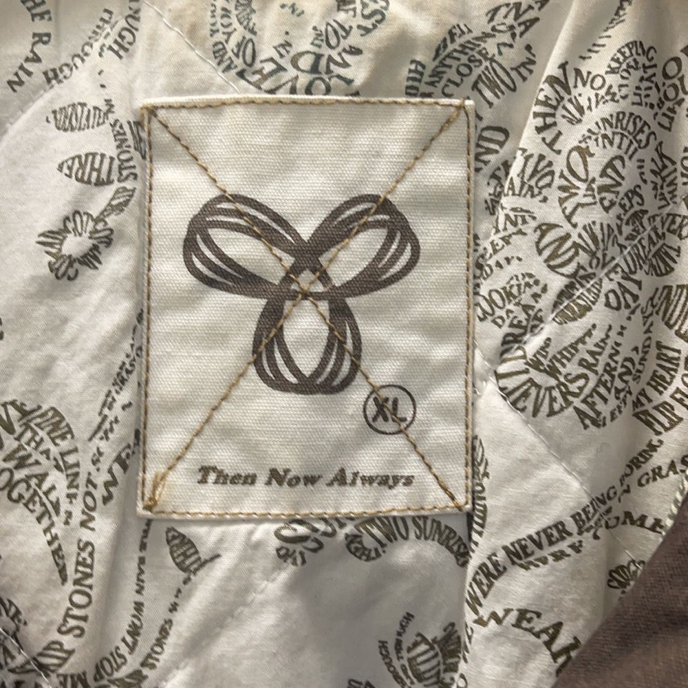TNA Jacket - Picture 2 of 3
